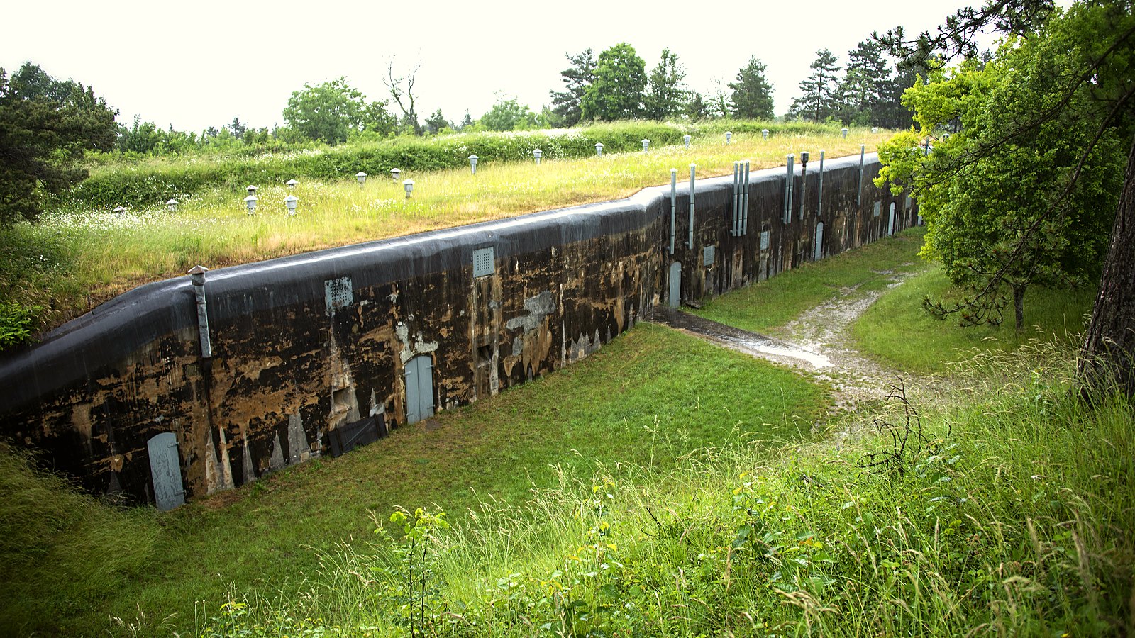 Un ouvrage en béton du fort de Mutzig, dans le Bas-Rhin