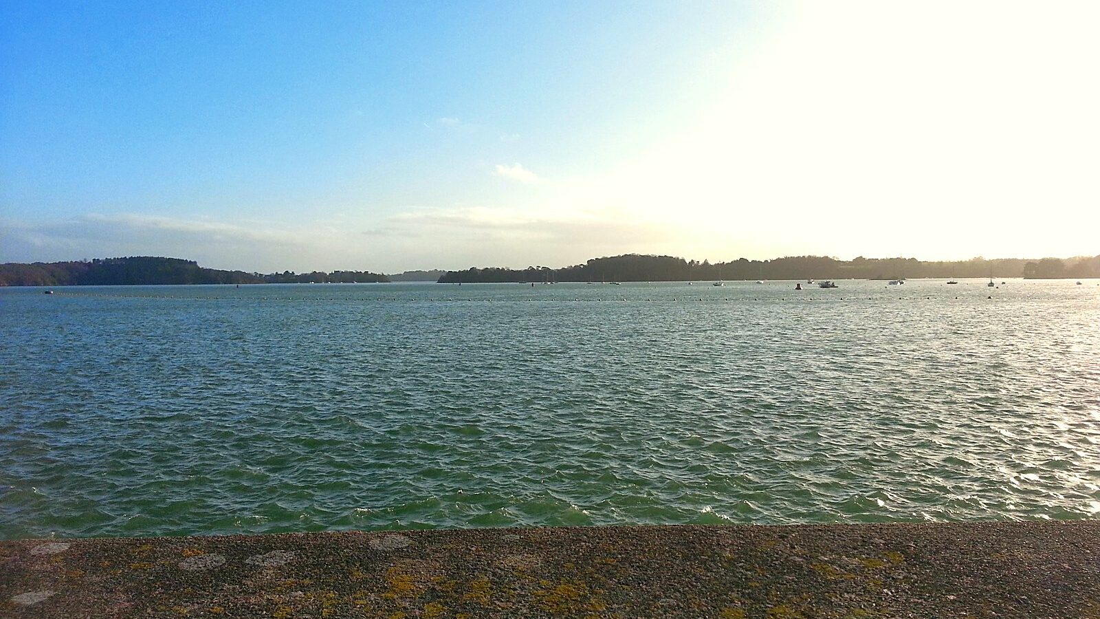 L'estuaire de la Rance vu depuis le barrage de l'usine marémotrice
